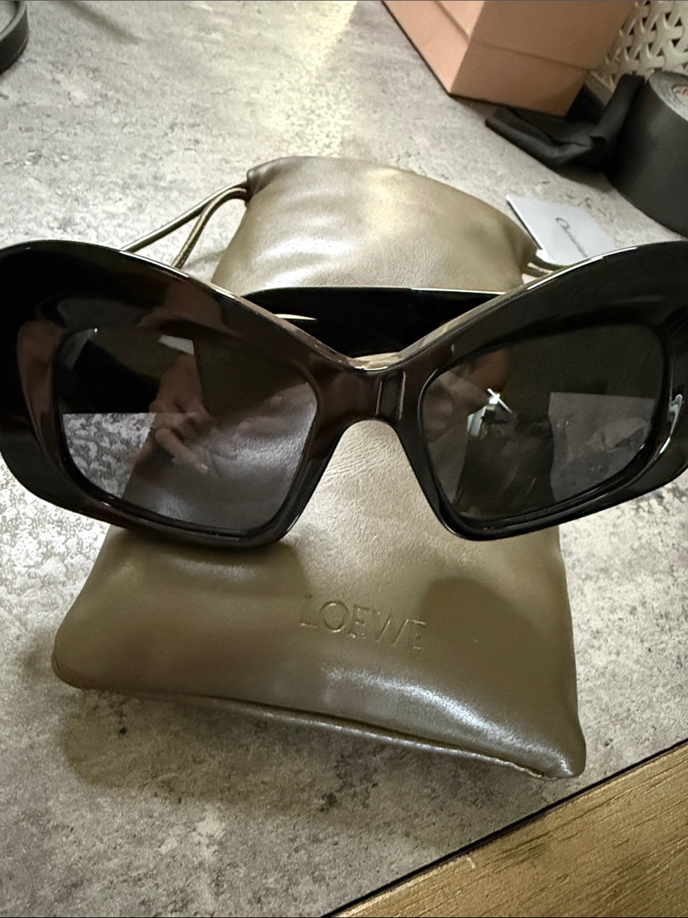 Loewe Glossy Black Women's Sunglasses - Picture 6 of 8